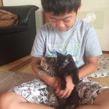 お兄ちゃんに抱っこされての1枚。