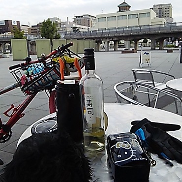 横浜みなとみらい象の鼻パークでのランチです。