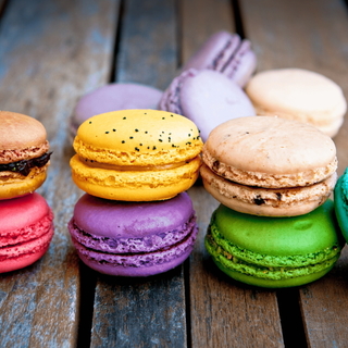 おしとやかで大人しくて優しい女の子です