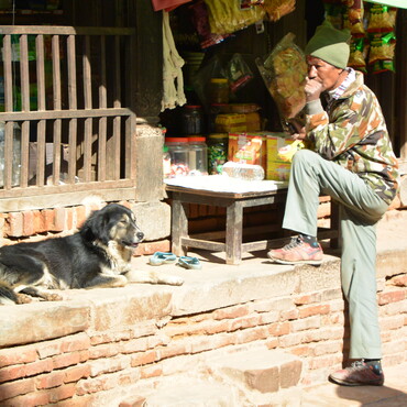 以心伝心？それとも、語り合い？　・・・カトマンズでの一コマ　
