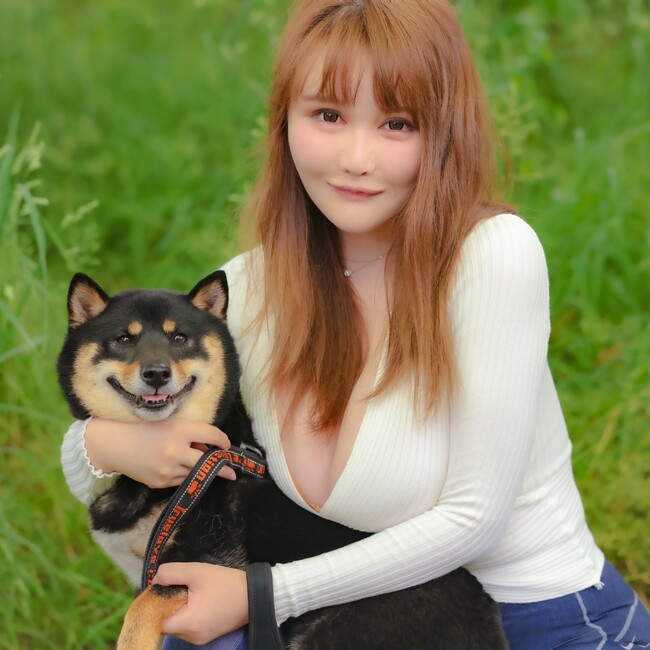 あやくろろんのカバー写真