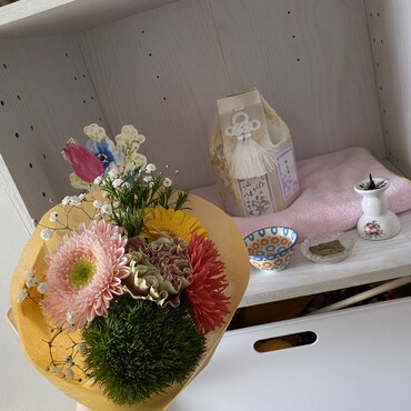 バレンタインやき、あぽくんにかわいいお花を☺︎ ぽこくんとさわち、なるにはおもちゃ、シェイラにはいつもと違うおやつをプレゼント♡