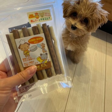 食べたいのを必死に我慢するロネくん