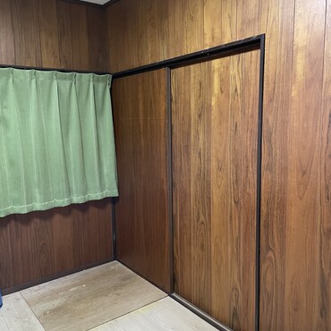 築４０年超えの激ﾀﾞｻ部屋をカッコいい猫部屋に！今日は父ちゃんと珪藻土を探して来る！猫に優しい壁に変えるのだ！
