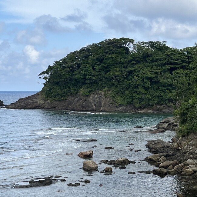 エマウドのカバー写真